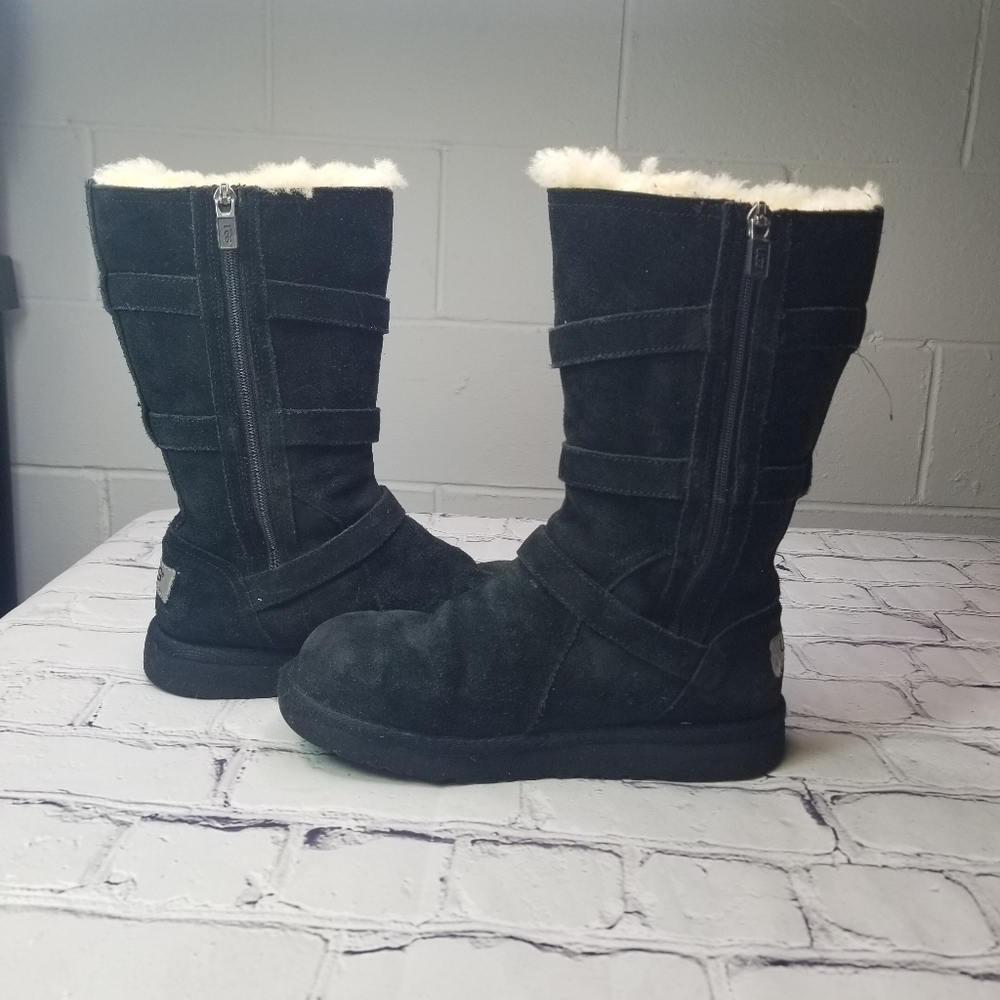 Ugg Maddi black shearling buckle boot 4 girls 6 women - Picture 9 of 15